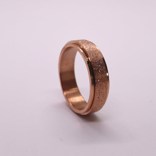 Anxiety ring (Glitter) Rosé Goud Sfeerbeeld