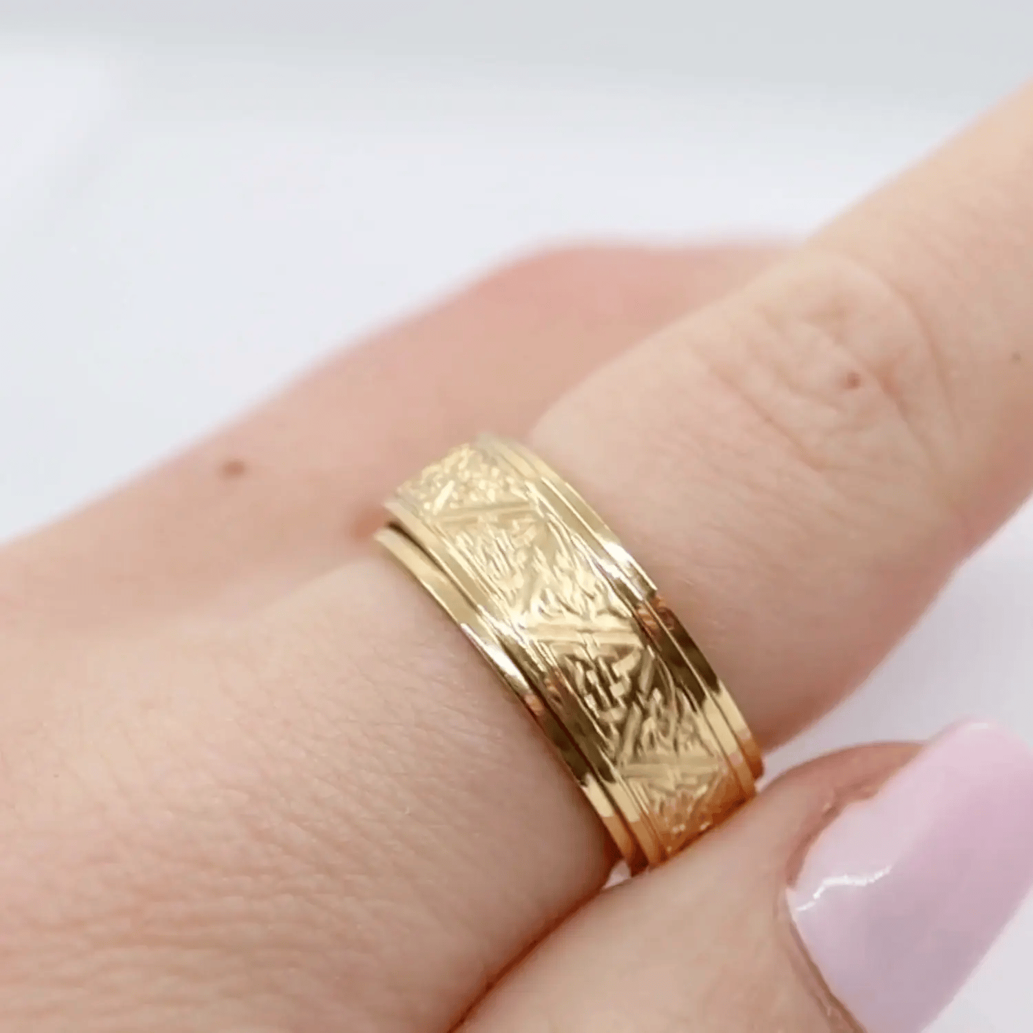 Anxiety ring (Keltisch) Goud in beweging