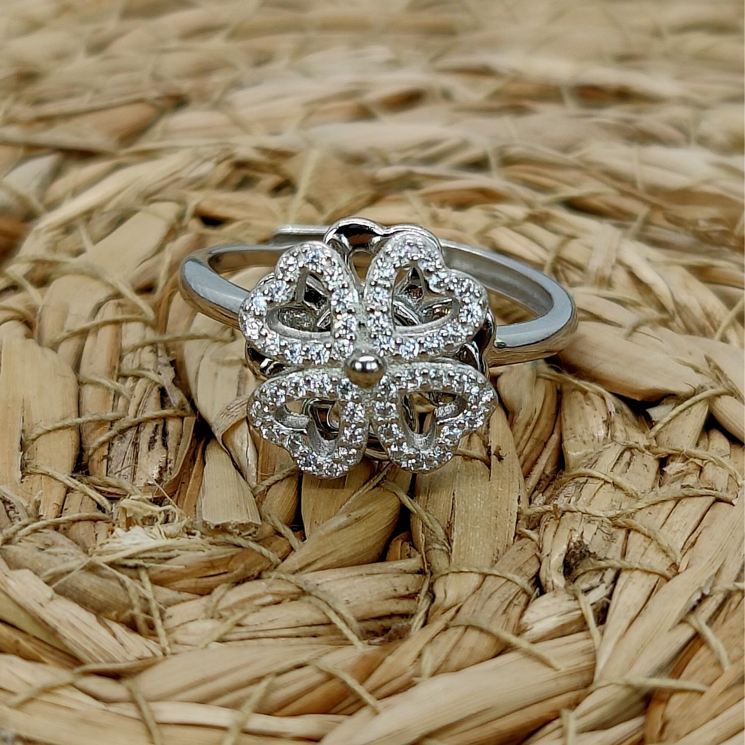 Anxiety Ring (Draairing Klavertje Vier) Zilver 925 Sfeerbeeld