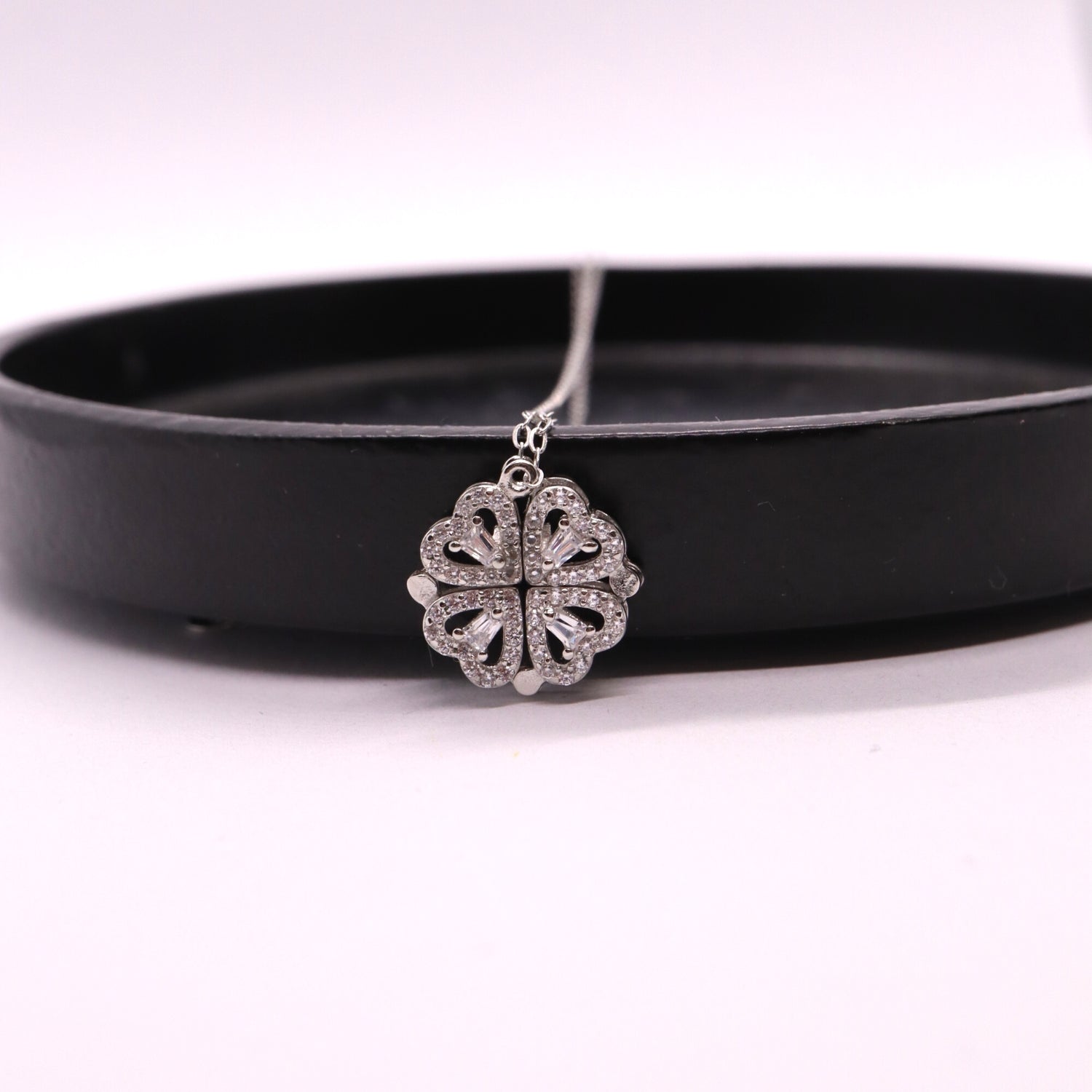 Klavertje vier ketting / hartjes ketting zilver 925 Sfeerbeeld